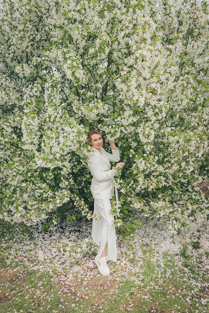 Семейная фотосессия в яблонях. Сакура Казань