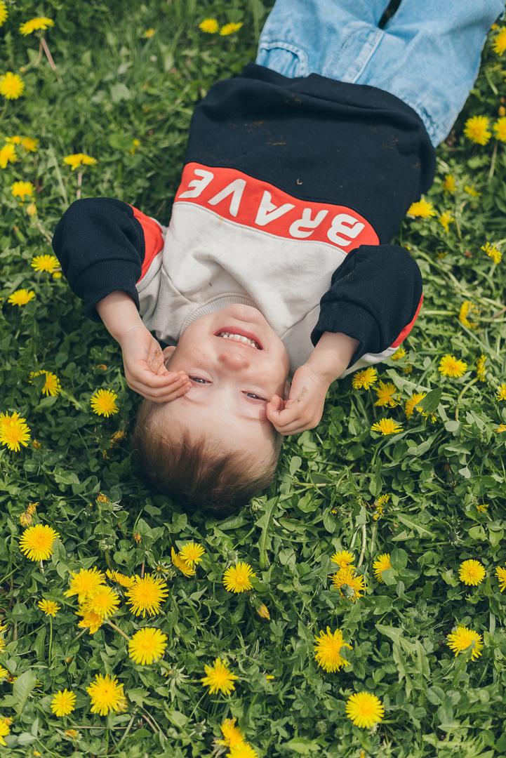 Семейная фотосессия в яблонях. Сакура Казань