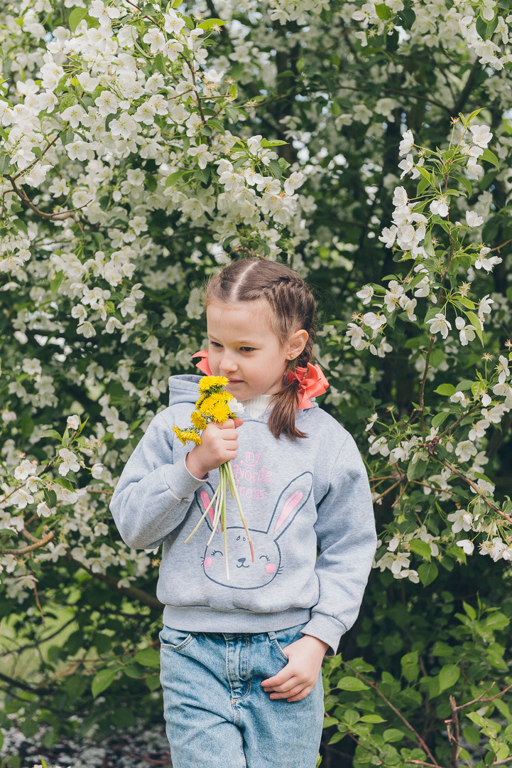 Семейная фотосессия в яблонях. Сакура Казань