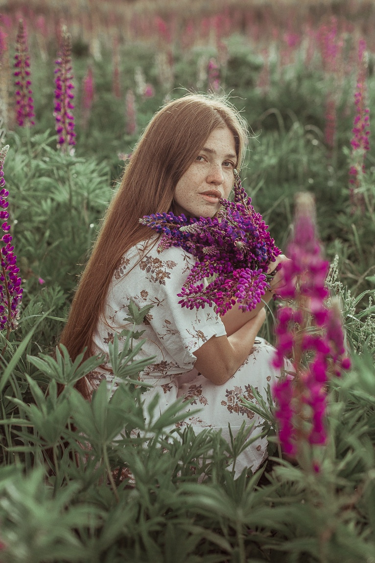 Татьяна в люпинах