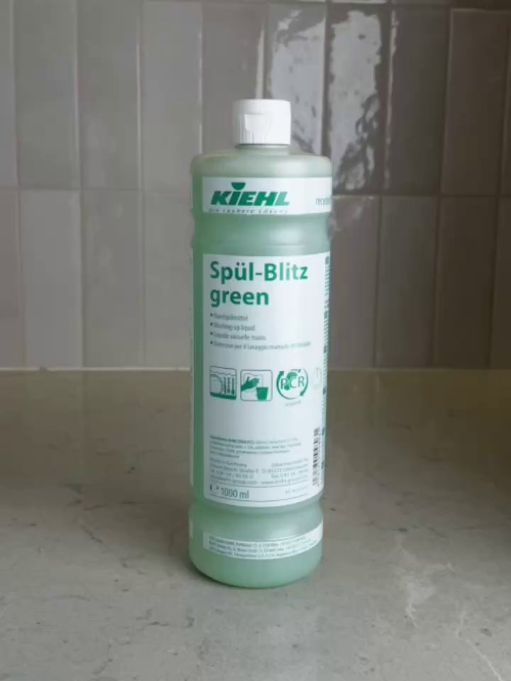 Видео в интерьере/с моделями. KED Production — продакшн из СПб. Создаём фото, видео и контент, который помогает брендам и селлерам продавать больше