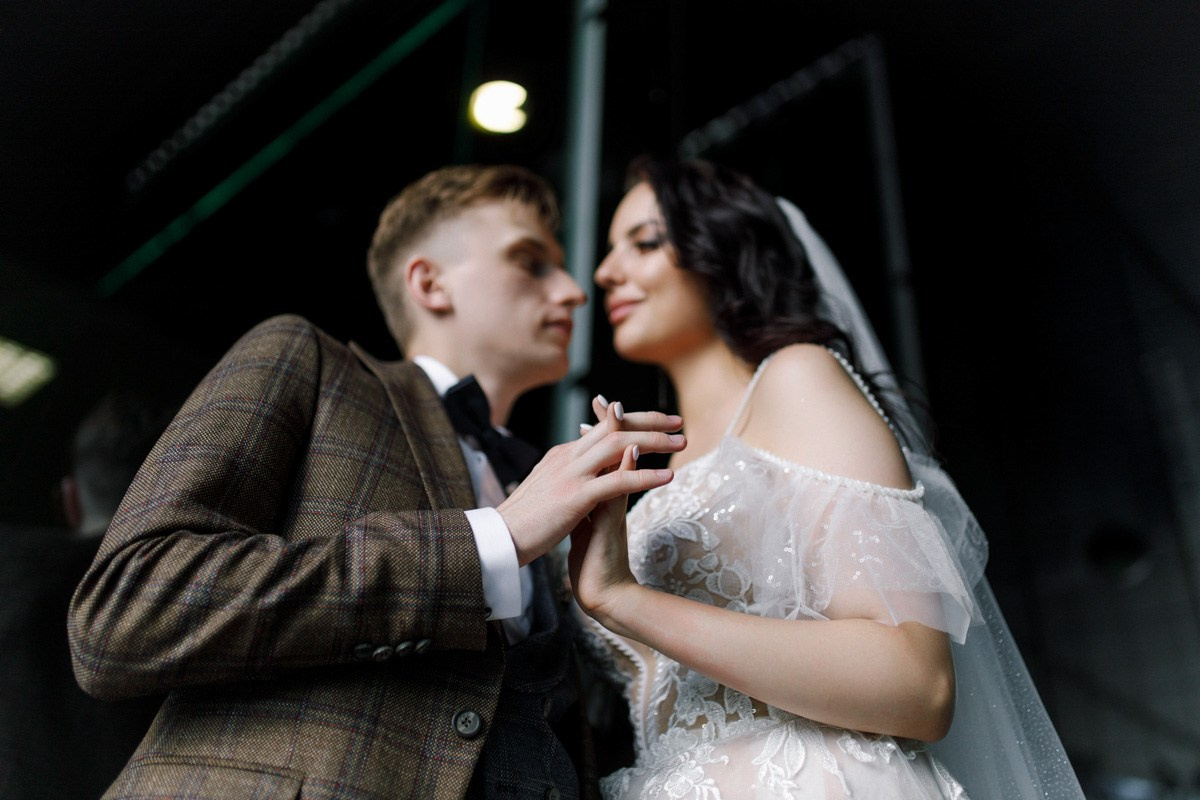 Свадебная фотосессия на Невском. Свадебный фотограф СПБ