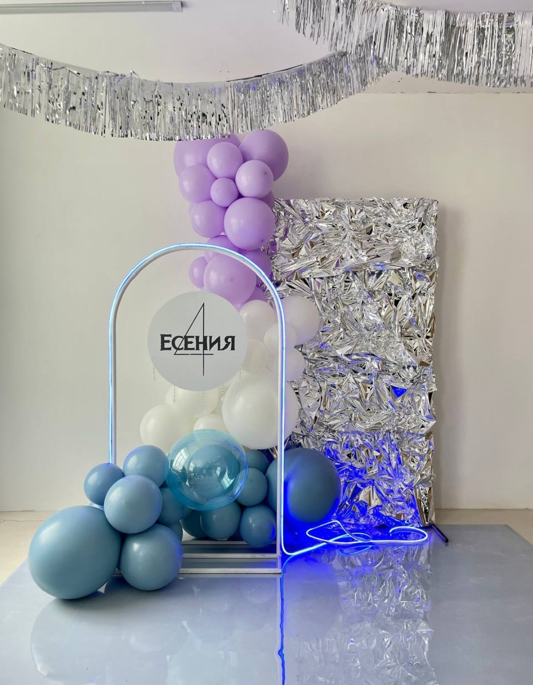 Фотозона 27 000 руб.