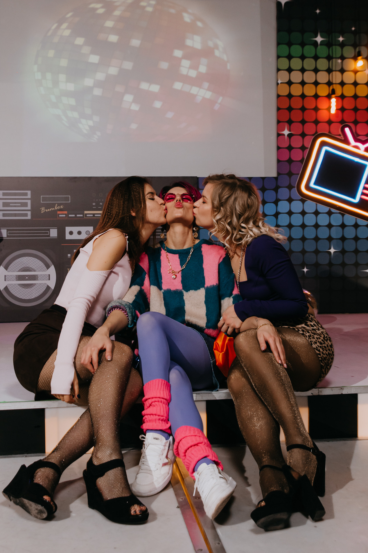 В стиле 90х. Фотограф ваших событий