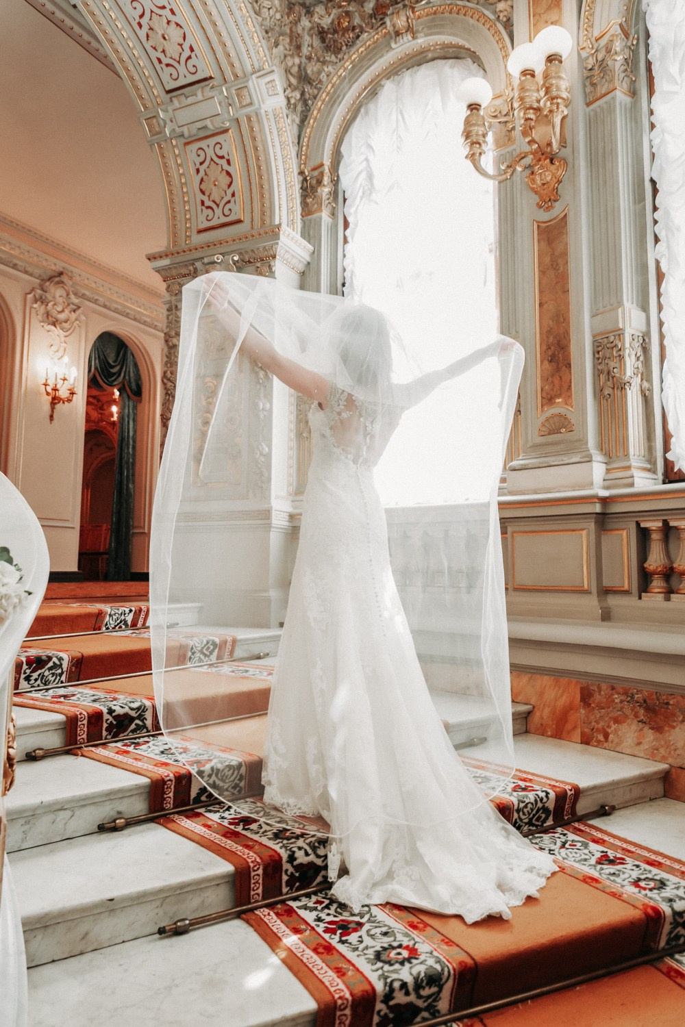 Свадебный фотограф в Санкт Петербурге, Москве. Фотограф крещение венчание в Петербурге! Помогает подобрать храм и посоветовал душевного батюшку в СПб