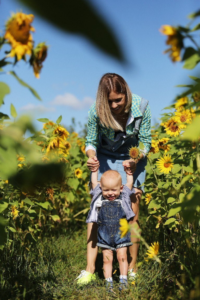 Фотосессия в подсолнуховом поле во владивостоке. Фотограф во Владивостоке Антон Блохин
