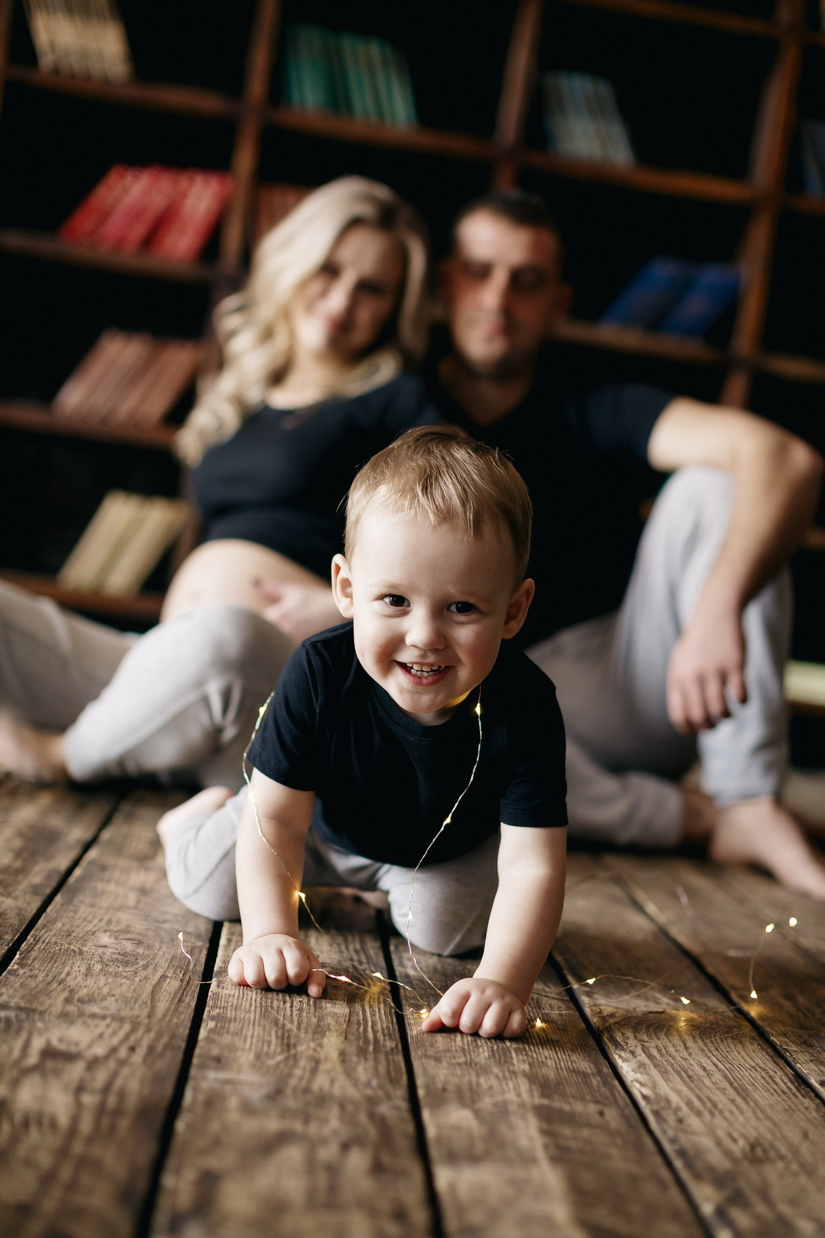 Сесейная фотосессия в студии Владивостока. Фотограф во Владивостоке Антон Блохин