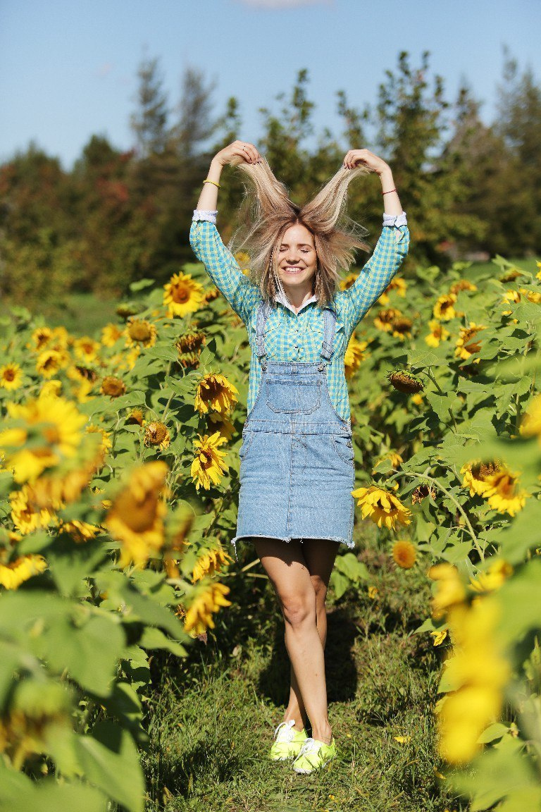Фотосессия в подсолнуховом поле во владивостоке. Фотограф во Владивостоке Антон Блохин