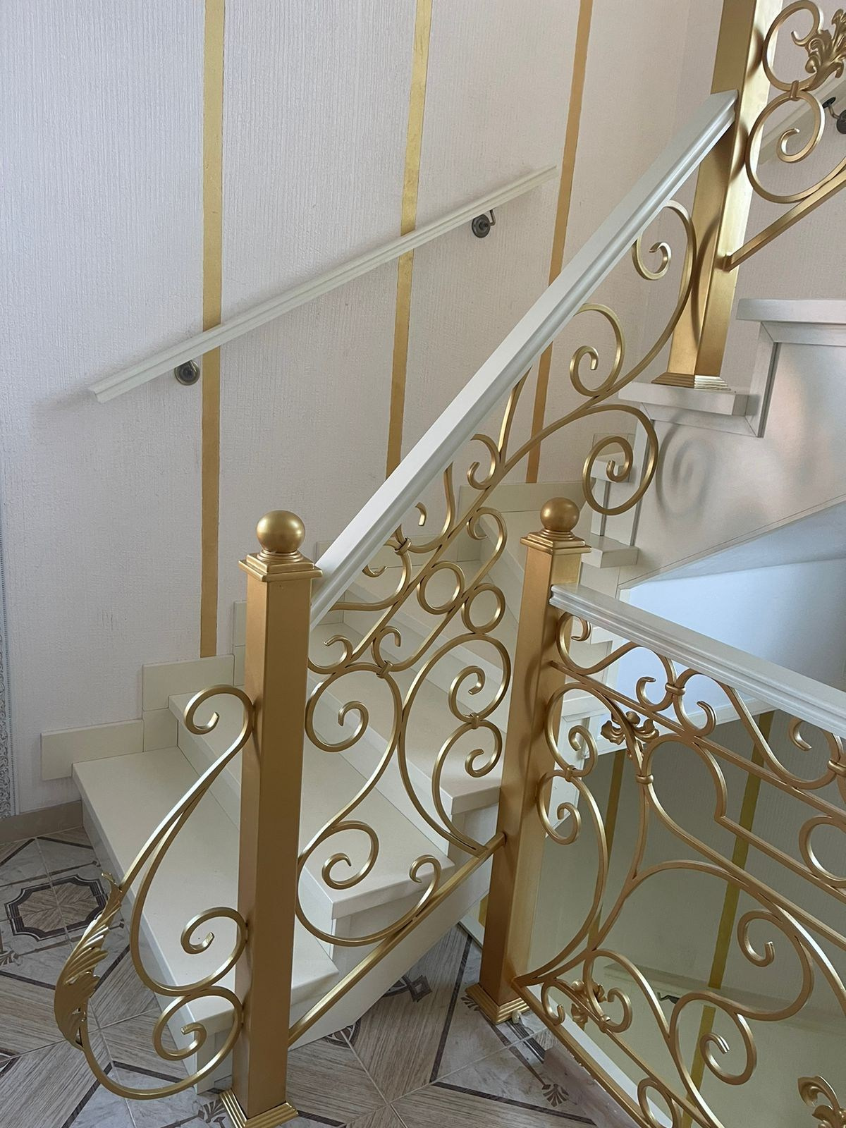 Лестница Барокко. Столярное производство Камыши-Хвощи