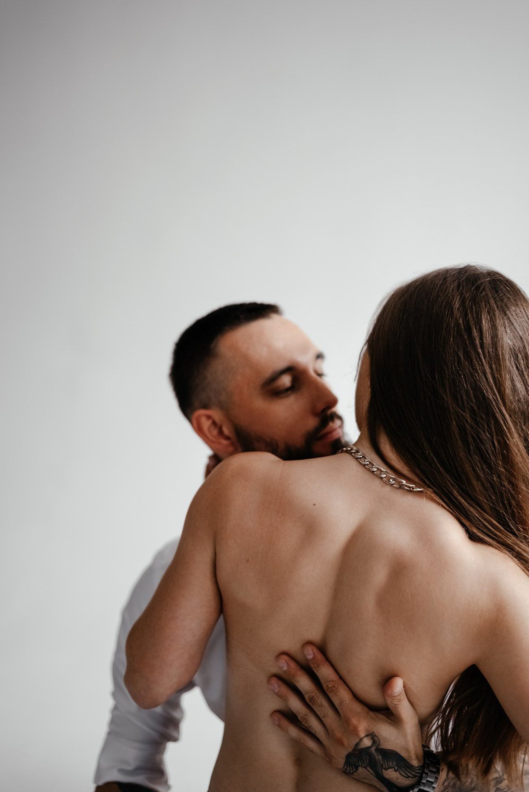 Студийная фотосессия для двоих в Тюмени, профессиональный свет