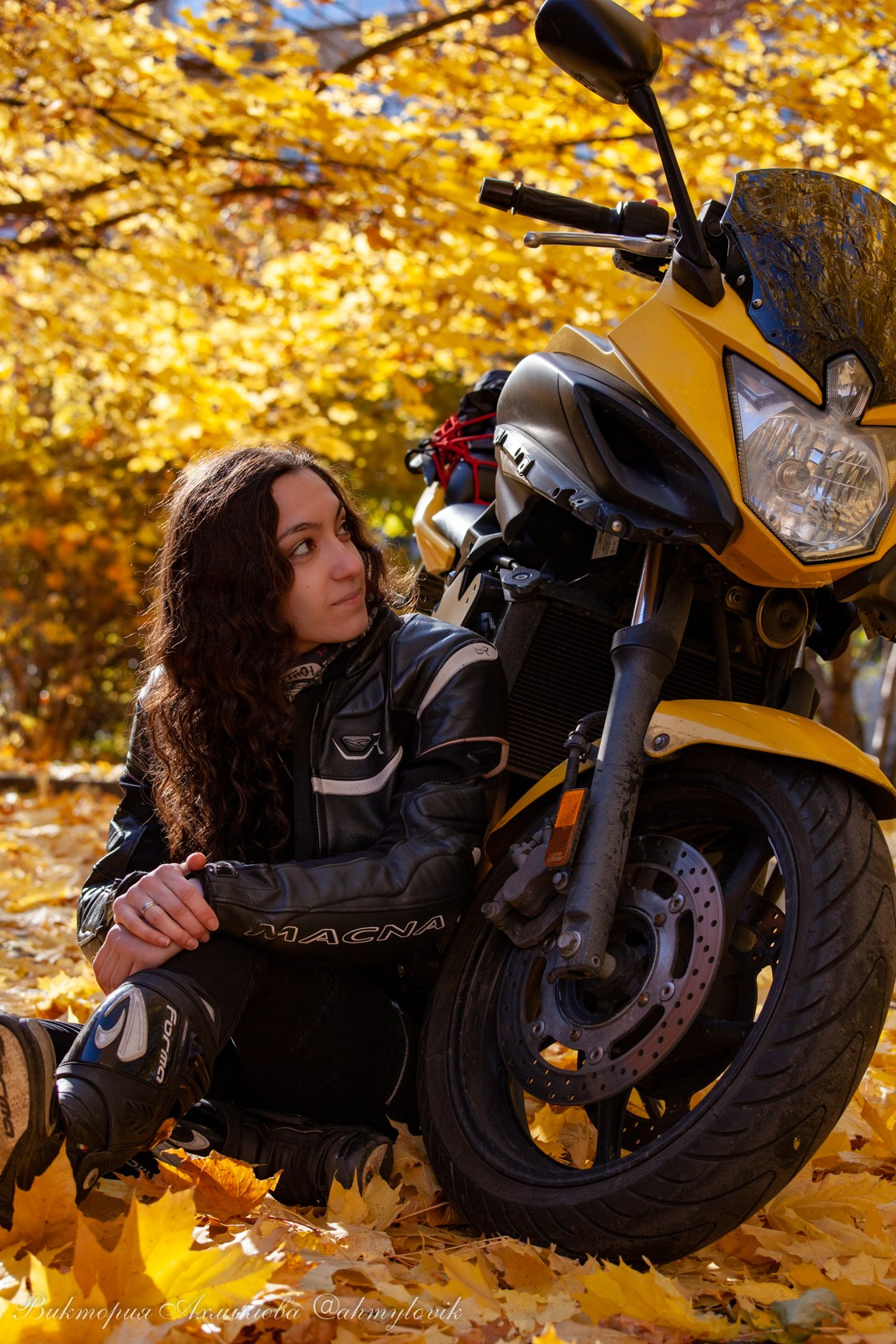 Алина Вартанова (Yamaha Diversion F 600). Виктория Ахмылова. Фотограф в Москве