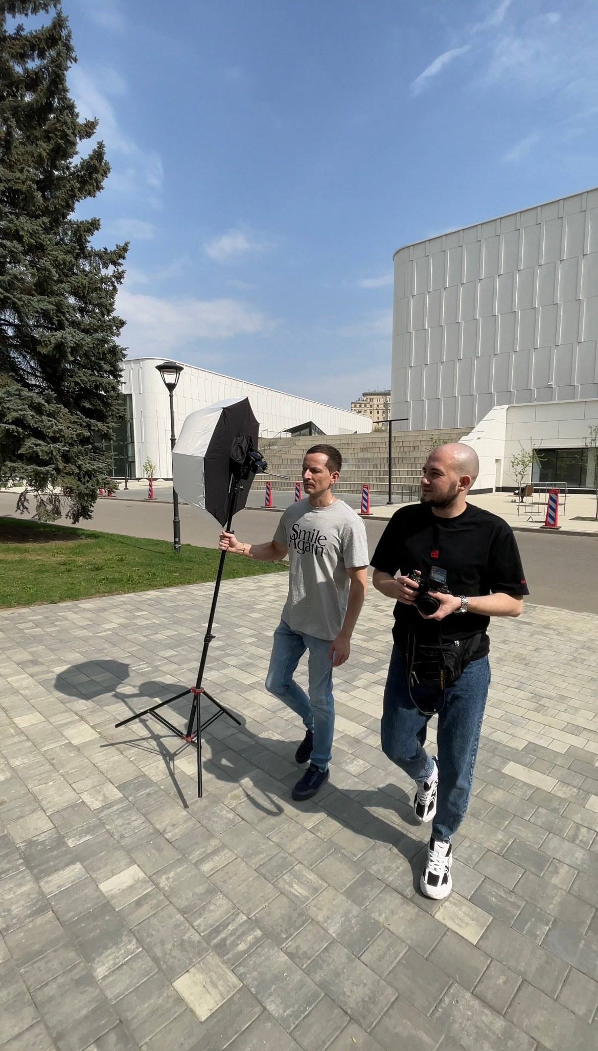 Индивидуальный Урок по фото с искуственным светом. Компания и фотошкола по созданию контента в Москве