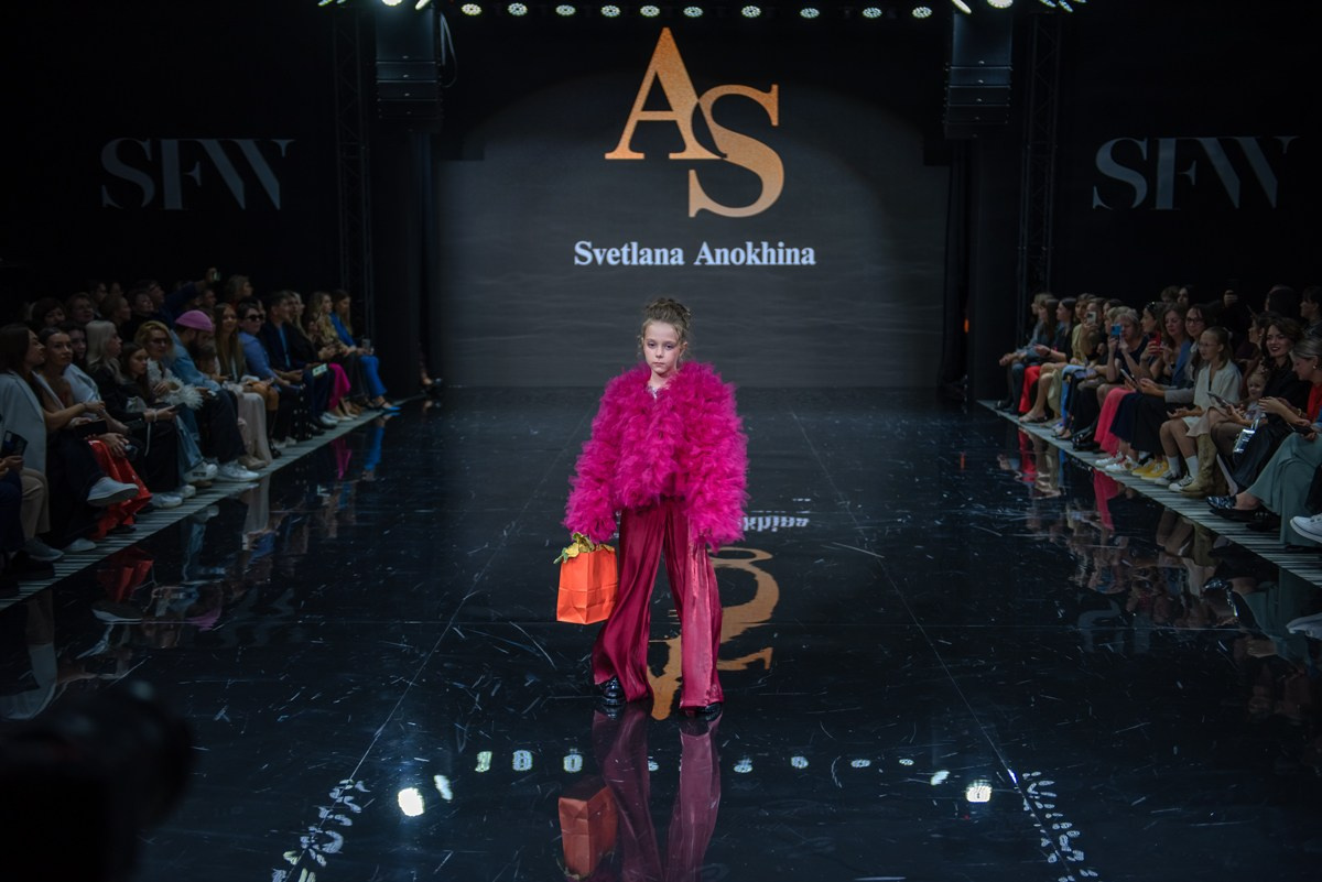 SochiFashionWeek2024 дизайнер Анохина Светлана. Семейный и коммерческий фотограф в Сочи Александр Бодунов