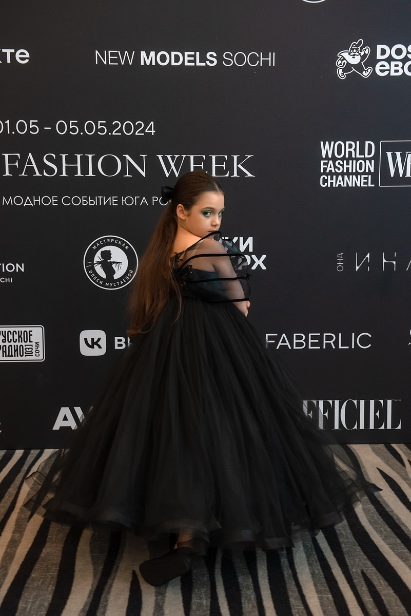 SochiFashionWeek2024 дизайнер Кибовская. Семейный и коммерческий фотограф в Сочи Александр Бодунов