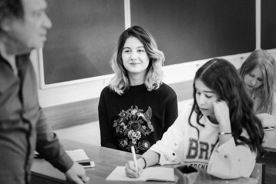 Фоторепортаж со школьного урока 4-го класса. Репортажный фотограф Борис Геер