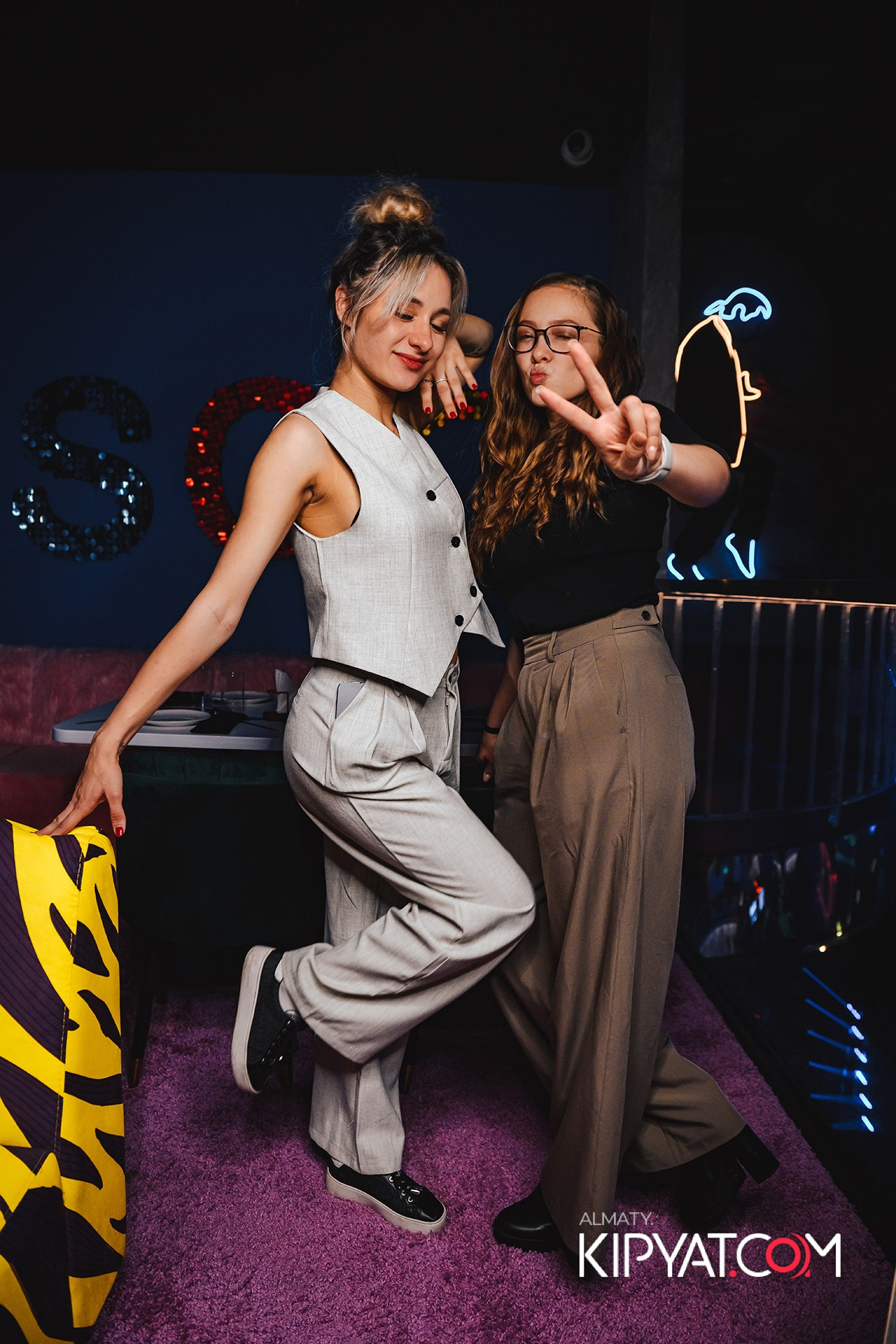 ВЫСТУПЛЕНИЕ ГРУППЫ ВИРУС SANTA BARBARA. КИПЯТКОМ АЛМАТЫ!