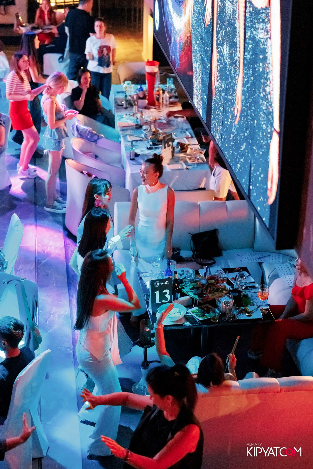 МУЗЫКАЛЬНОЕ ЛОТО В HIT RETRO. КИПЯТКОМ АЛМАТЫ!