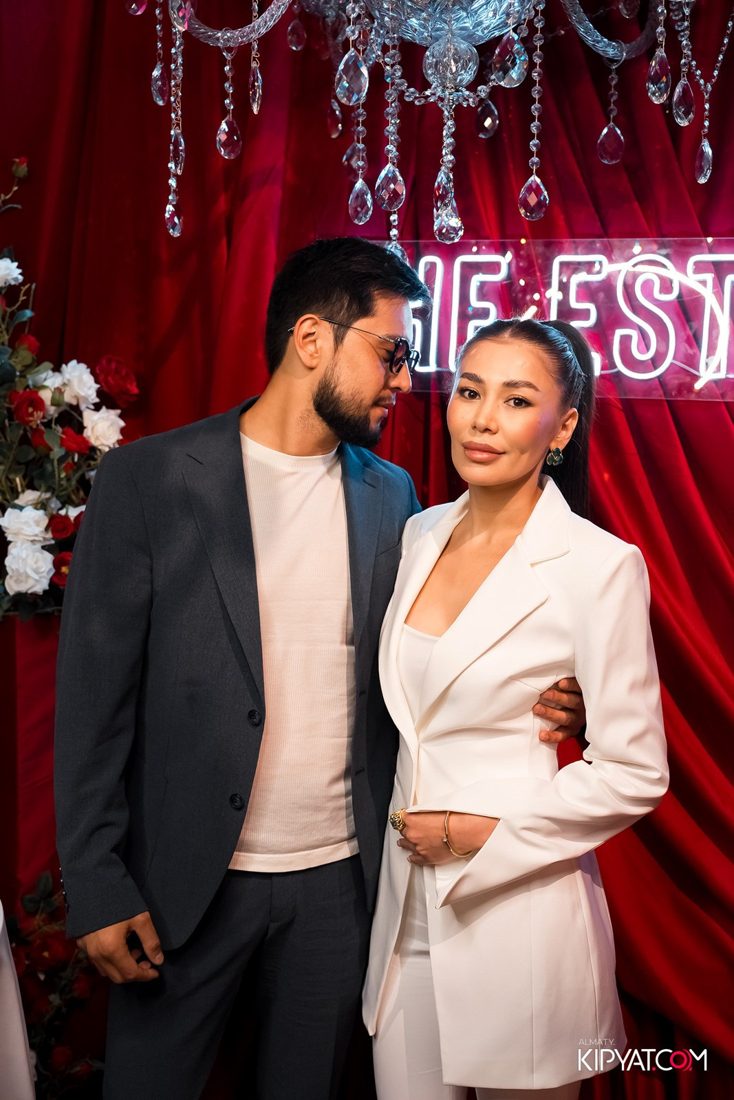 THE ESTATE КАРАОКЕ 1 ГОД. КИПЯТКОМ АЛМАТЫ!