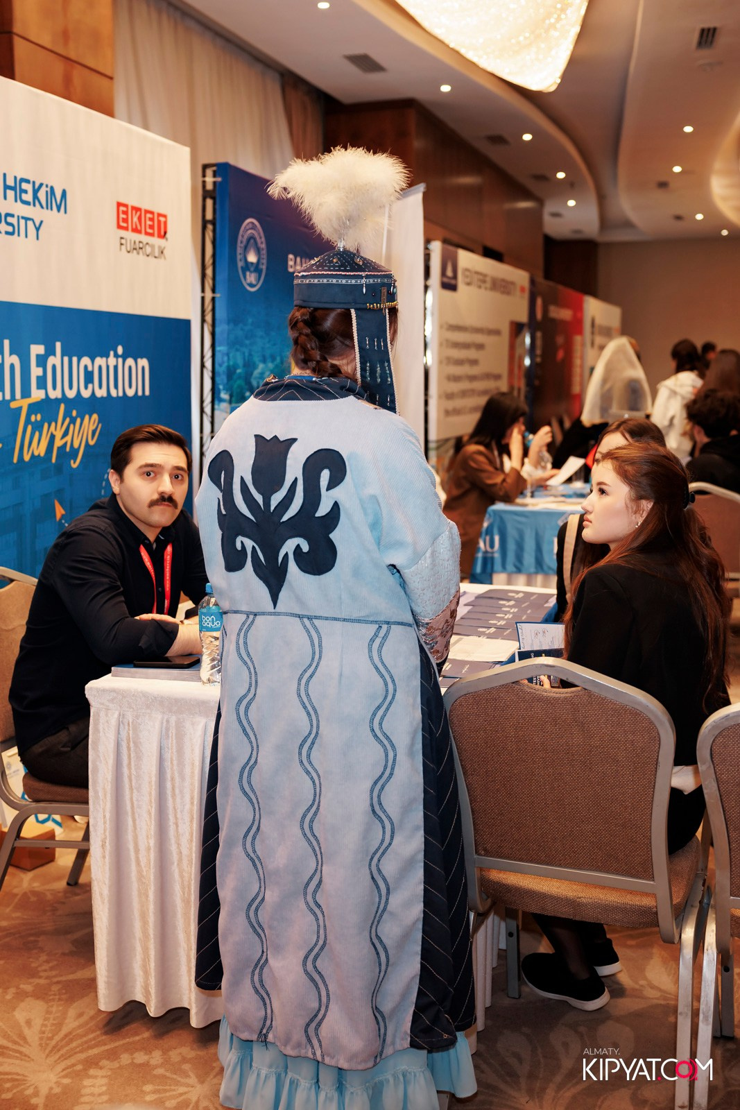 ВЫСТАВКА ТУРЕЦКИХ УНИВЕРСИТЕТОВ. КИПЯТКОМ АЛМАТЫ! Фотосъемка мероприятий в Алматы