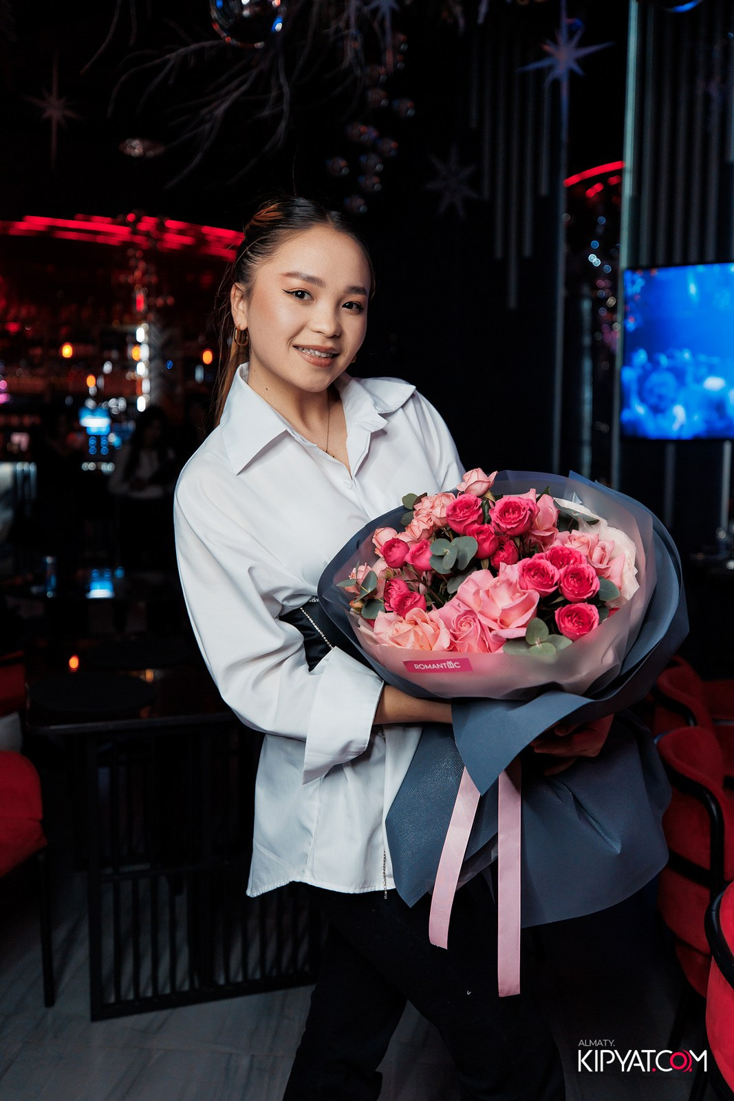 FRIENDS BAR & TERRACE. КИПЯТКОМ АЛМАТЫ!