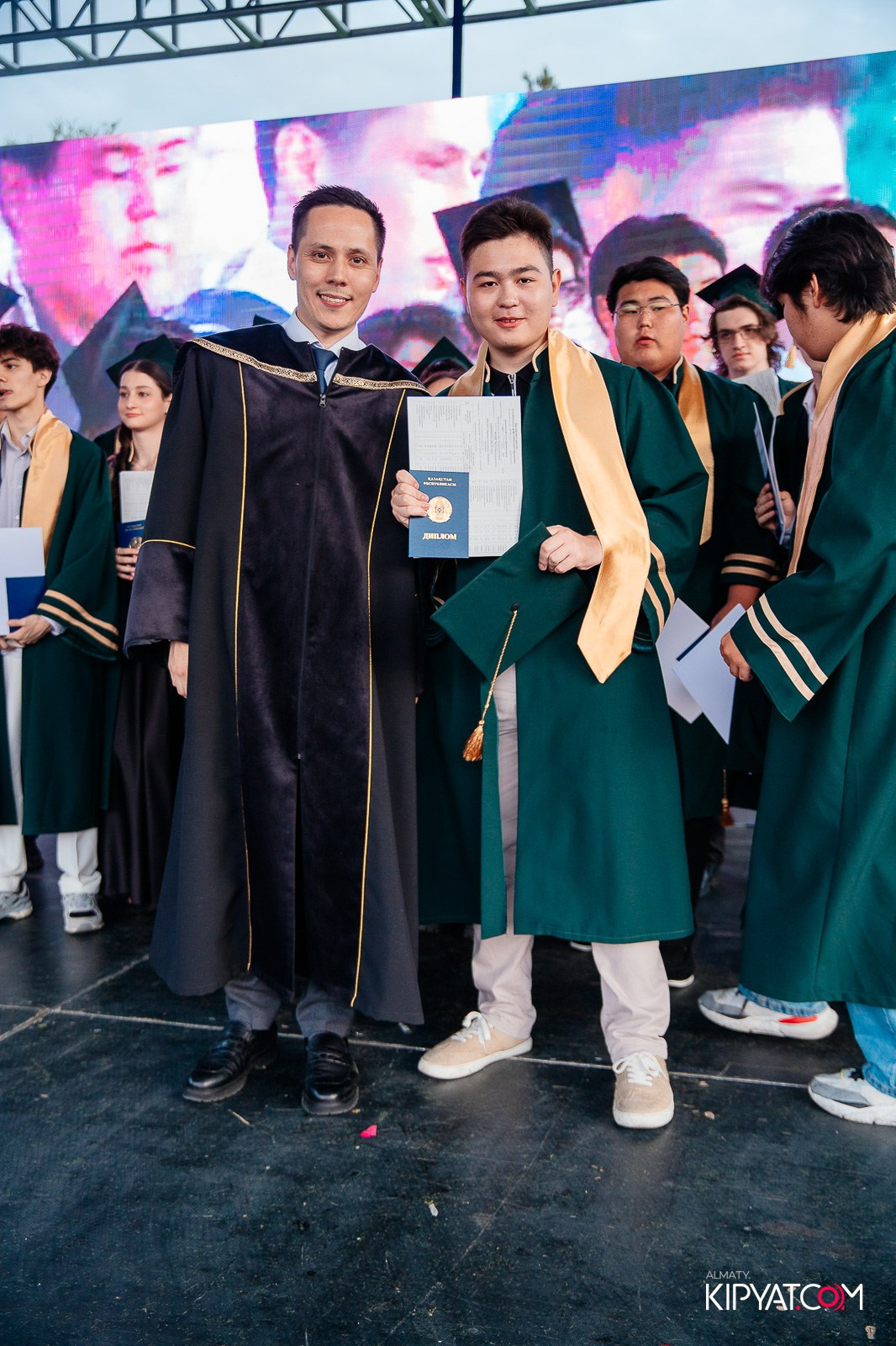 ВРУЧЕНИЕ ДИПЛОМОВ — НАРХОЗ КОЛЛЕДЖ. Part 4. КИПЯТКОМ АЛМАТЫ!