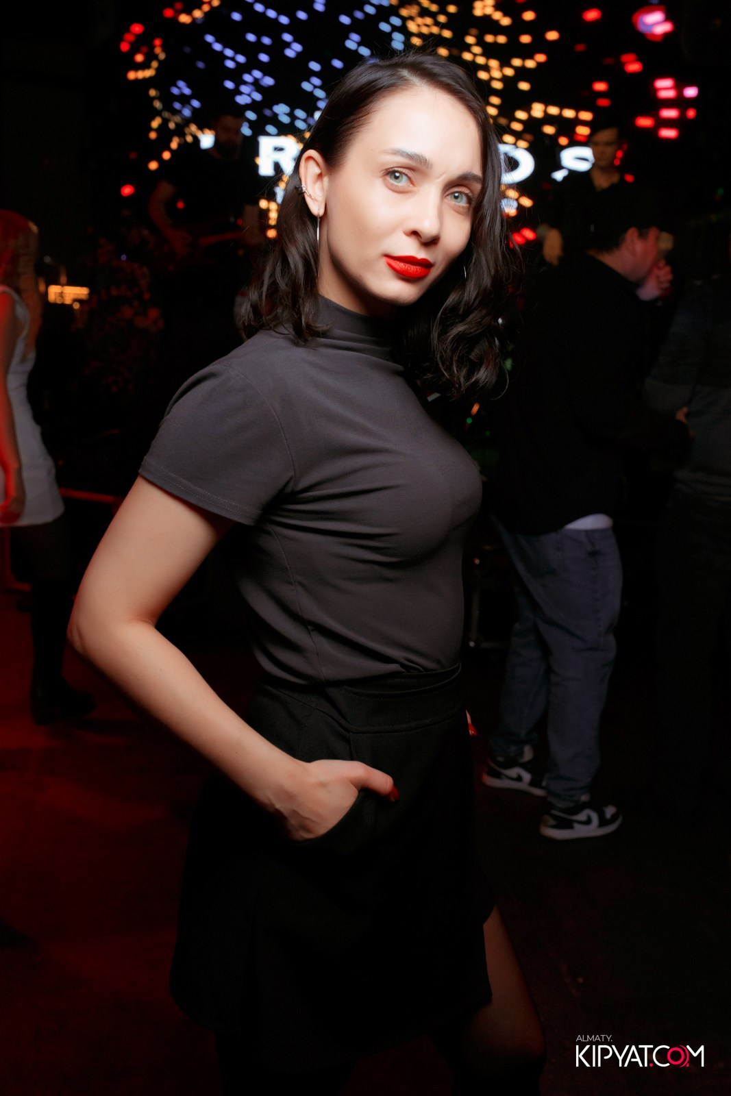 FRIENDS BAR & TERRACE. КИПЯТКОМ АЛМАТЫ!