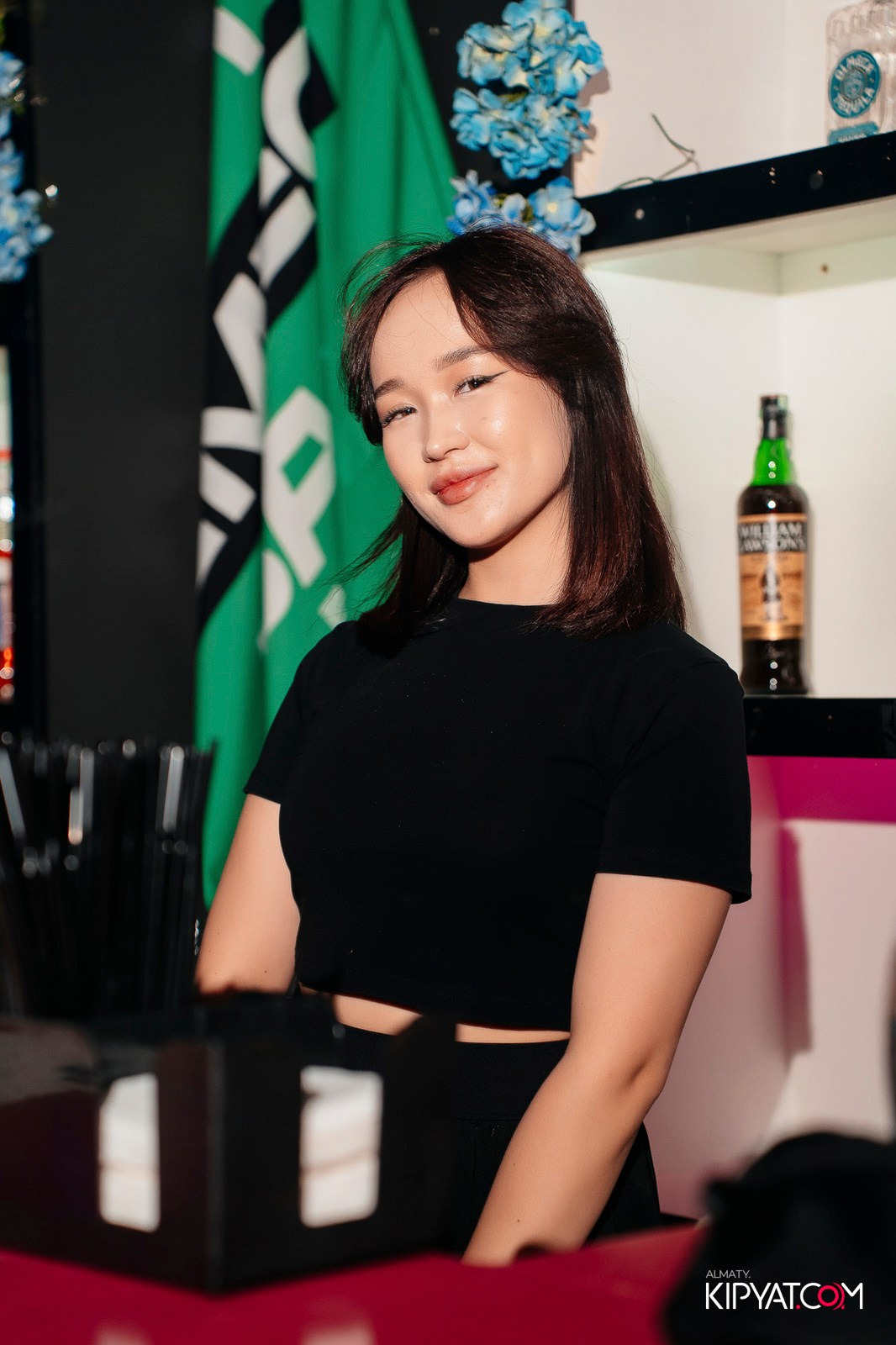 UYAT EMES BAR. КИПЯТКОМ АЛМАТЫ!