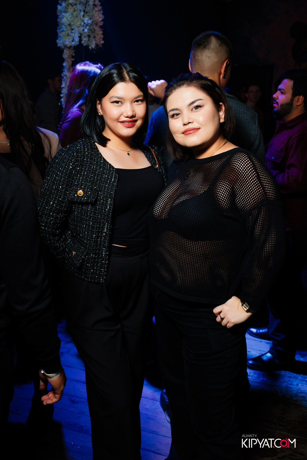 UYAT EMES BAR. КИПЯТКОМ АЛМАТЫ!