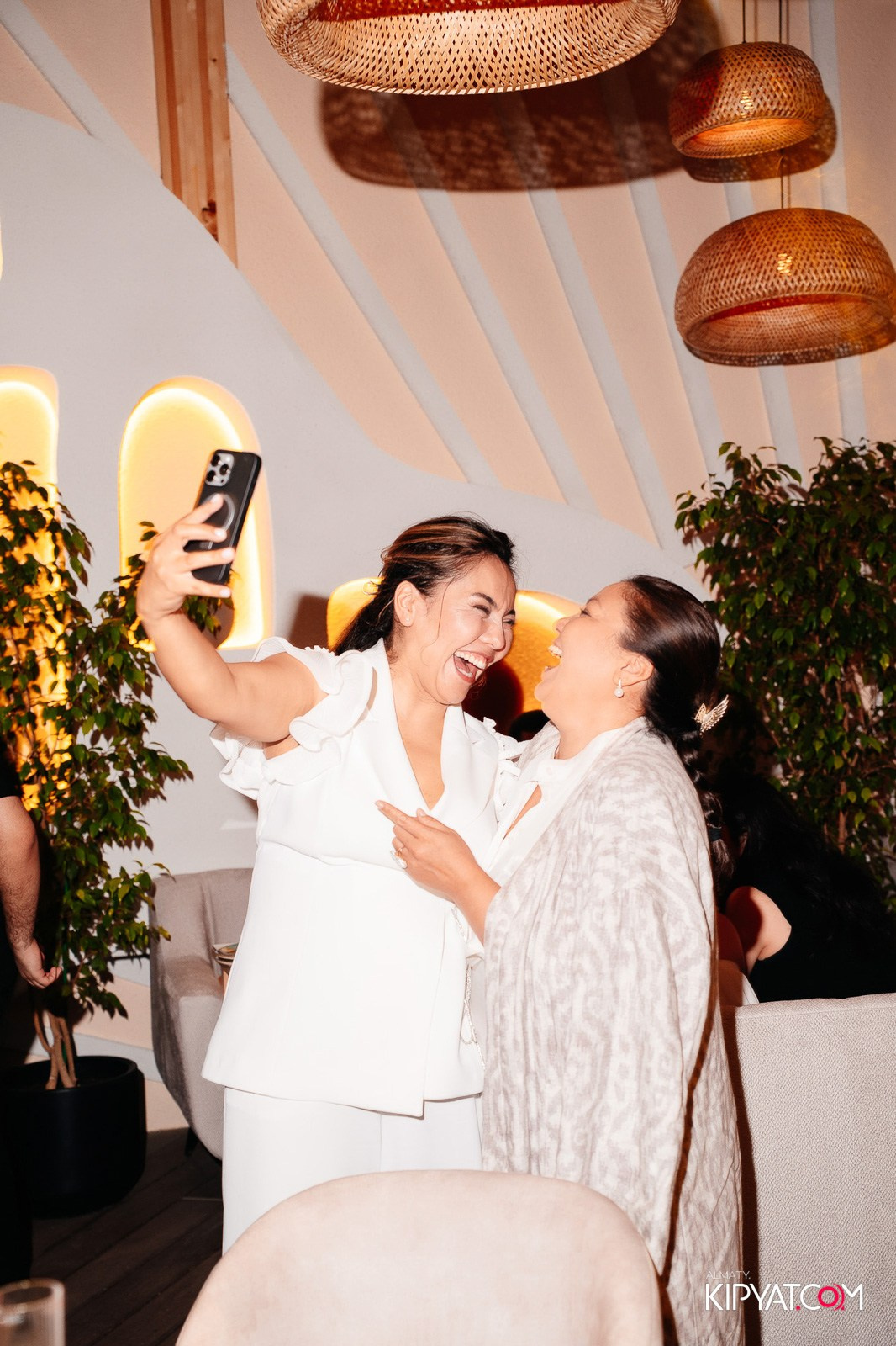 MOOD KARAOKE & TERRACE. КИПЯТКОМ АЛМАТЫ!