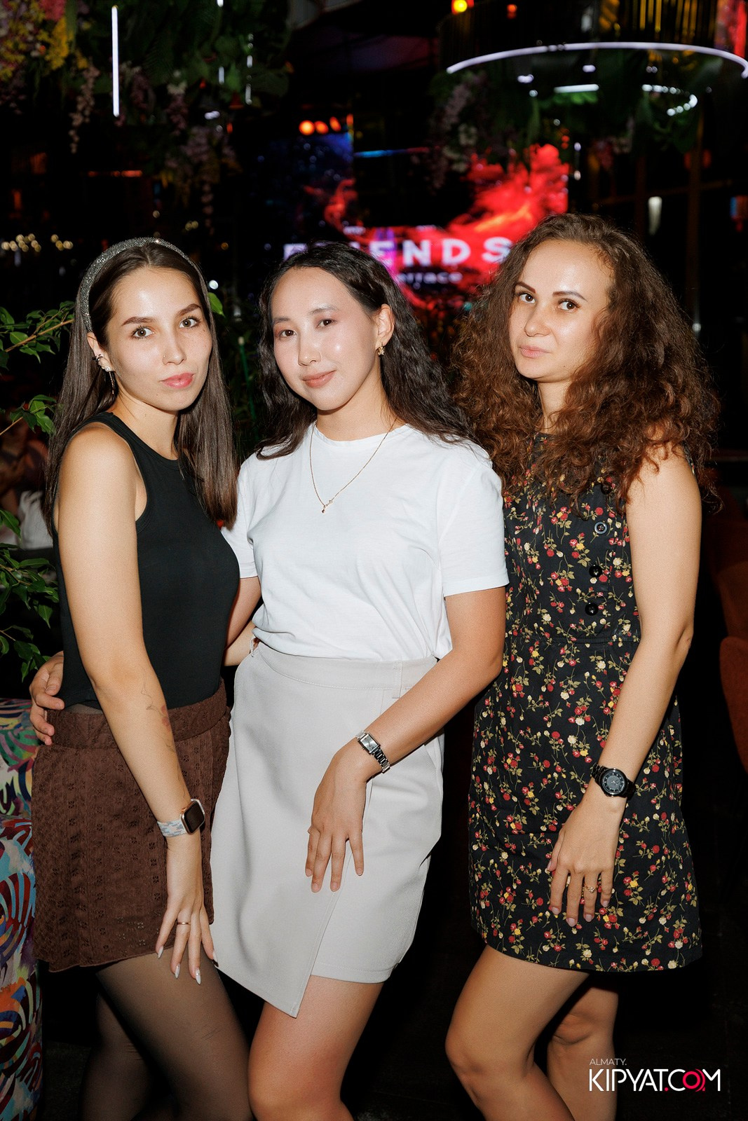 FRIENDS BAR & TERRACE. КИПЯТКОМ АЛМАТЫ! Фотосъемка мероприятий в Алматы
