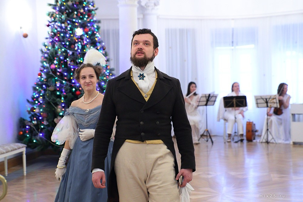 Рождественский бал. Mik25
