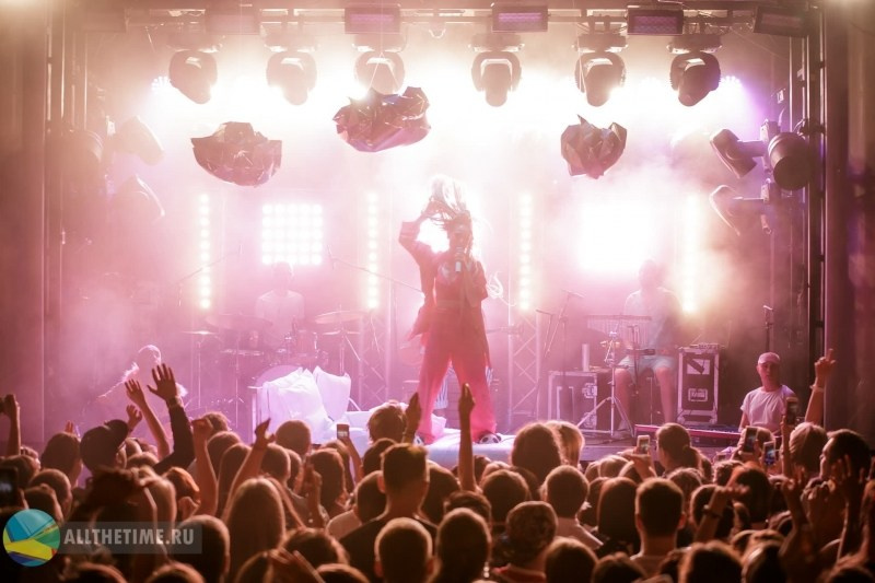 IOWA. Магия музыки в кадре: Концертная Фотография