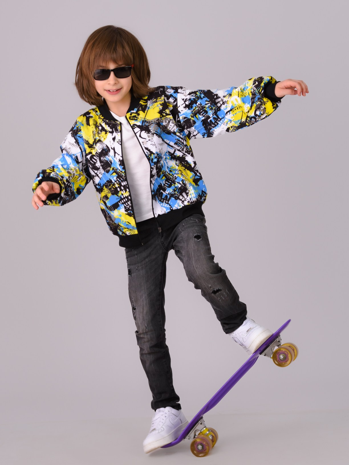 Детская фотосъемка для каталогов одежды и рекламы. Gramy-studio: фото, видео, инфографика и 3D визуализация для маркетплейсов