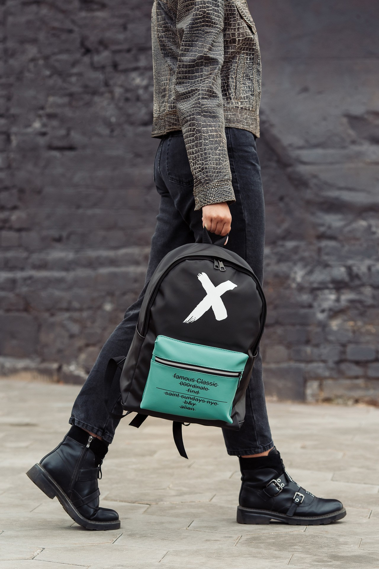 WB OZON Рюкзаки. Фотосъёмка для бизнеса — предметное фото, репортаж с мероприятий, портреты людей, съёмка интерьера и экстерьера