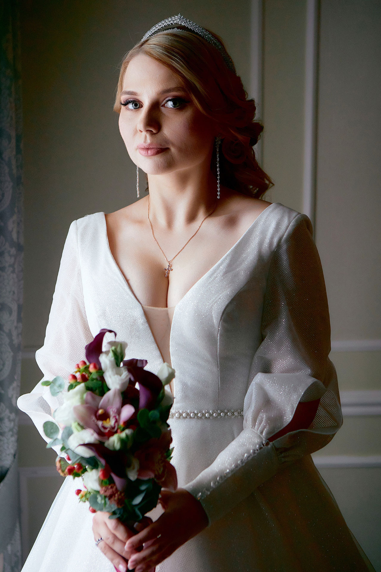 Свадебный образ с диадемой.