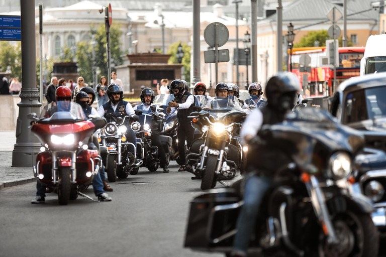 Свадьба байкеров в ресторане «Дворянское гнездо». Kirillova Studio — мастерская декора и событий Юли Кирилловой