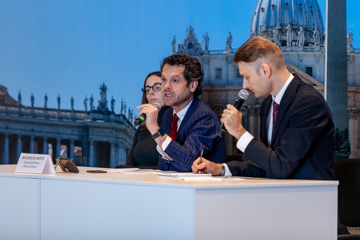 Международная выставка «Здравствуй, Италия!», Москва, Манеж, декабрь 2018 г. Портретные фотографы в Москве — Анна и Алексей Бородины