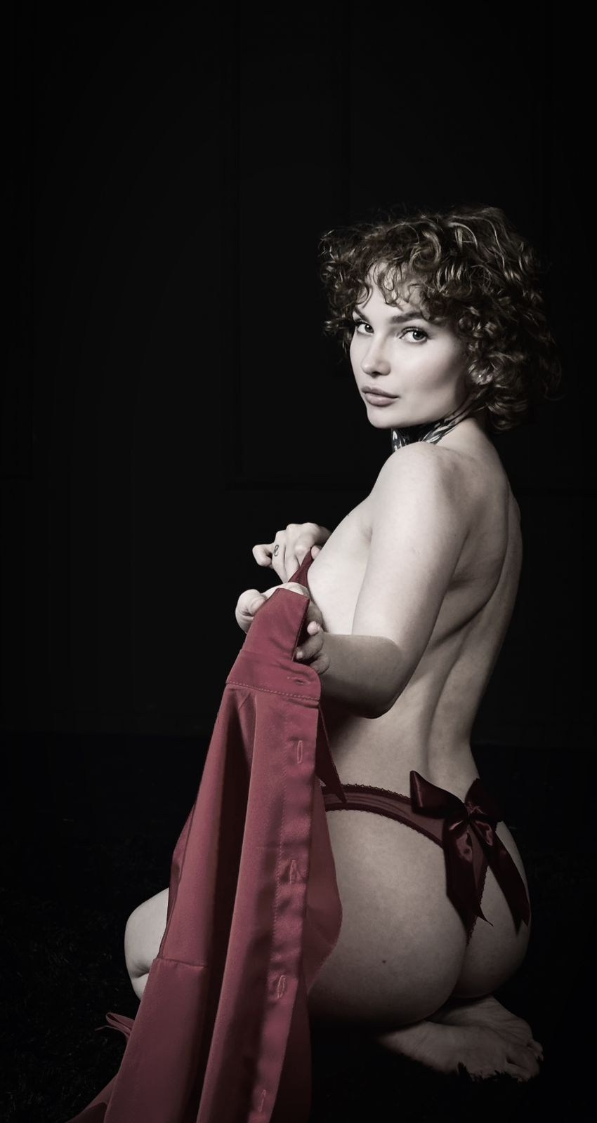 Красная рубашка. Мобильный фотограф Дмитрий Шпуров | KIREVAS