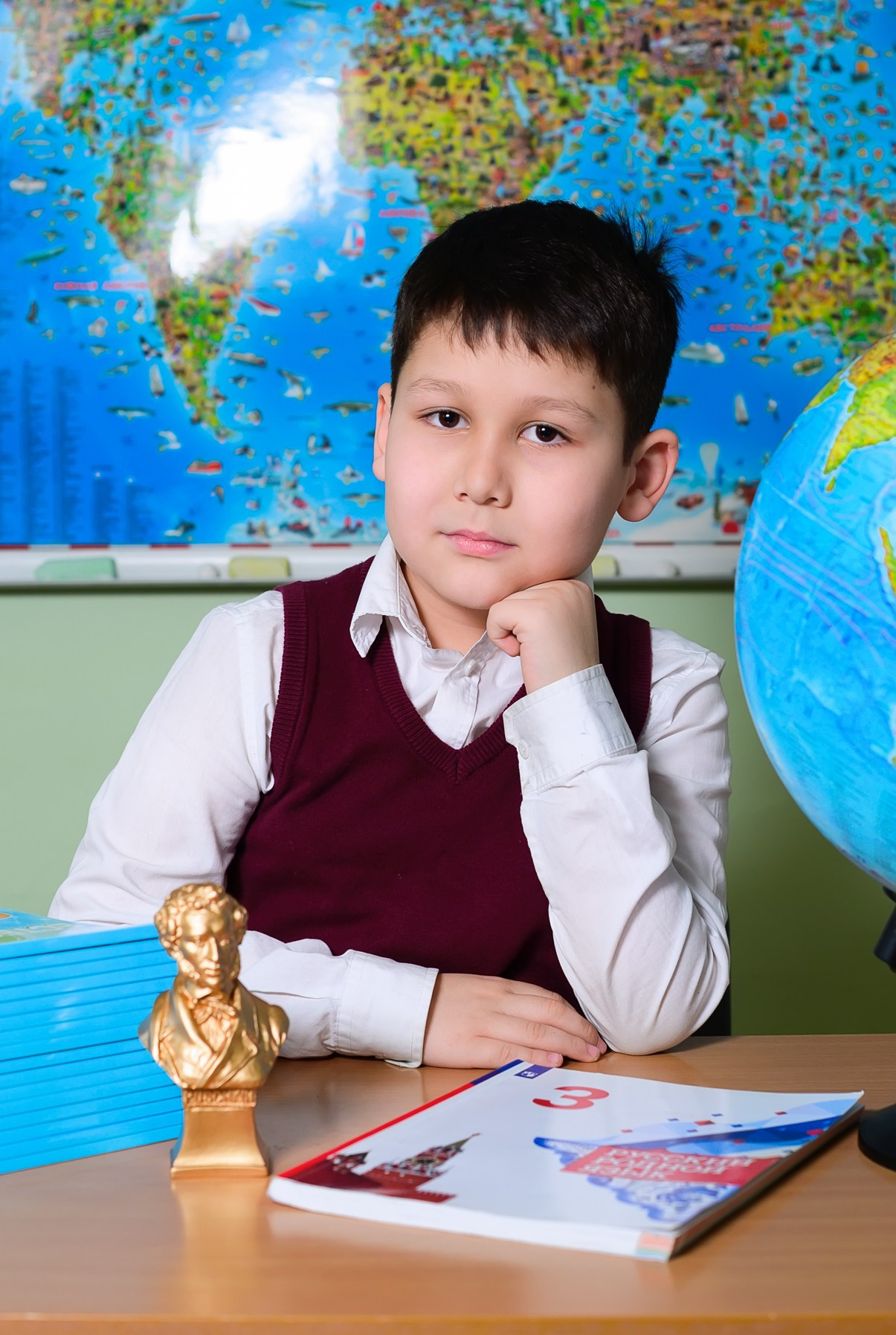 Портрет и общая фотография класса. Выпускной школьный альбом в Москве / Школьный фотограф Юлия Михайленко