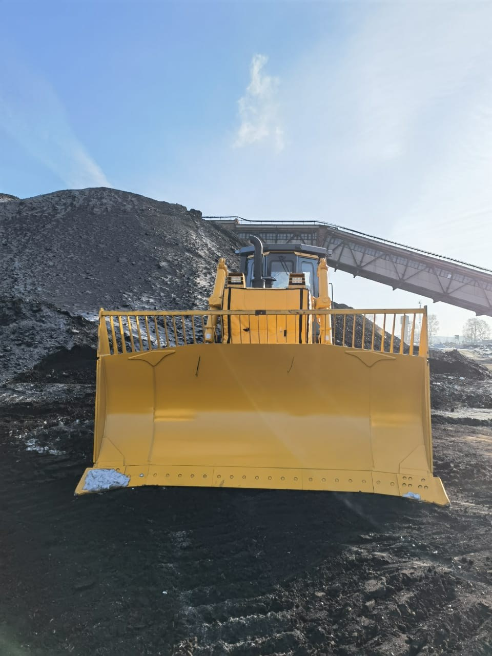 Фото бульдозеры D32-5. Продажа и обслуживание грузовой техники и спецтехники в г. Новосибирск компания СТИ