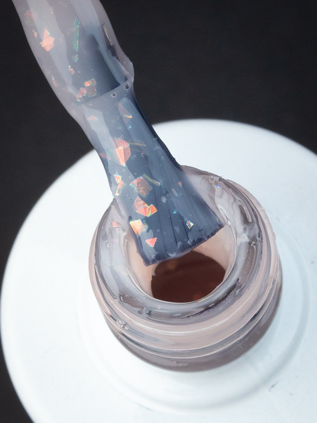 Kira на чёрном. Александр Стряпунин — предметный фотограф в Улан-Удэ