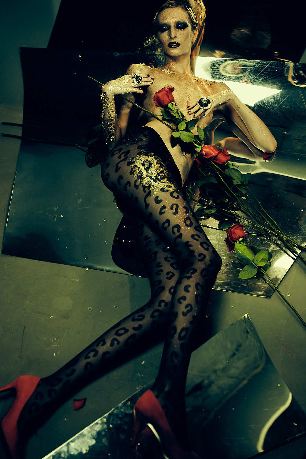 Арт-ню фотосессия с розами