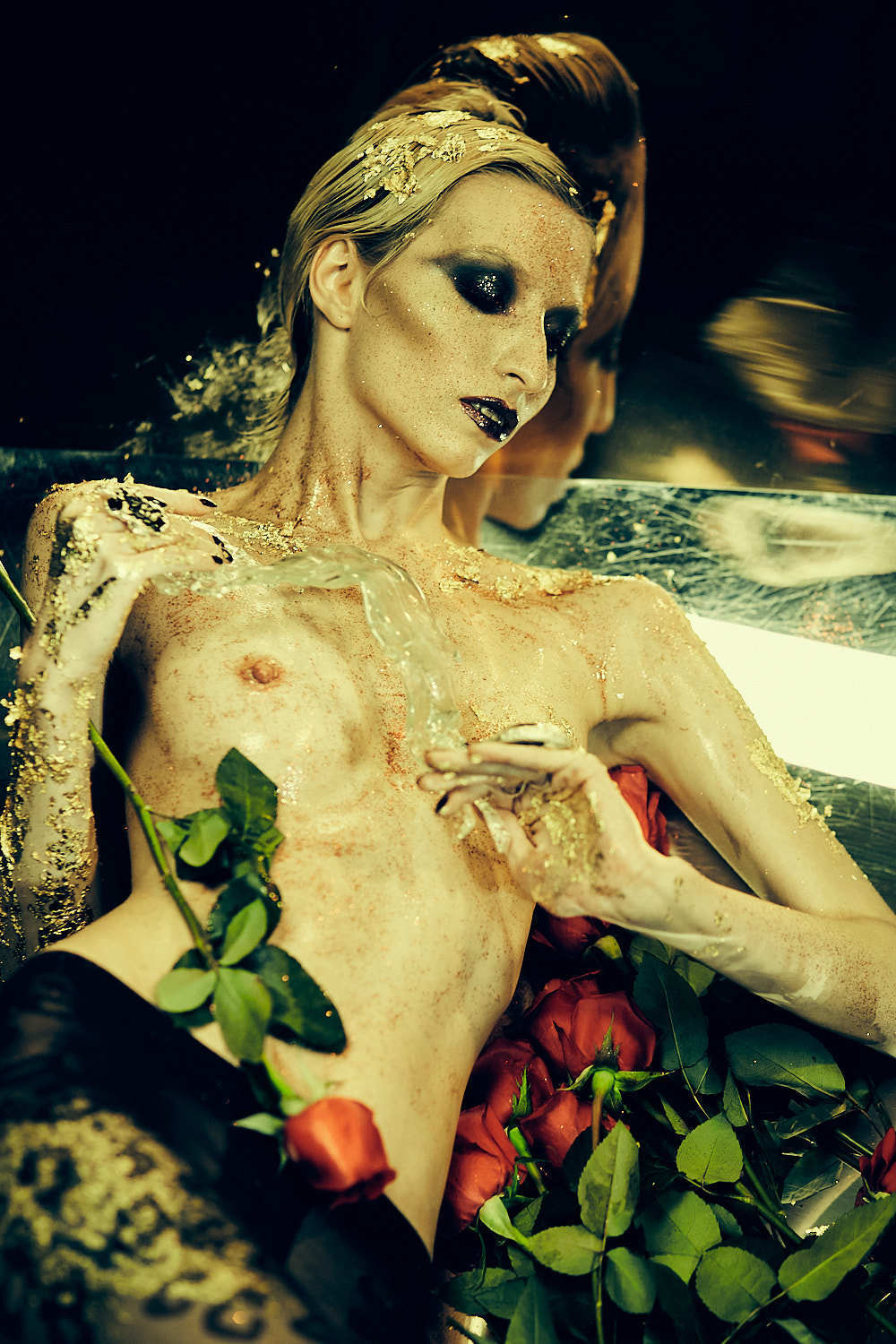 Арт-ню фотосессия с розами