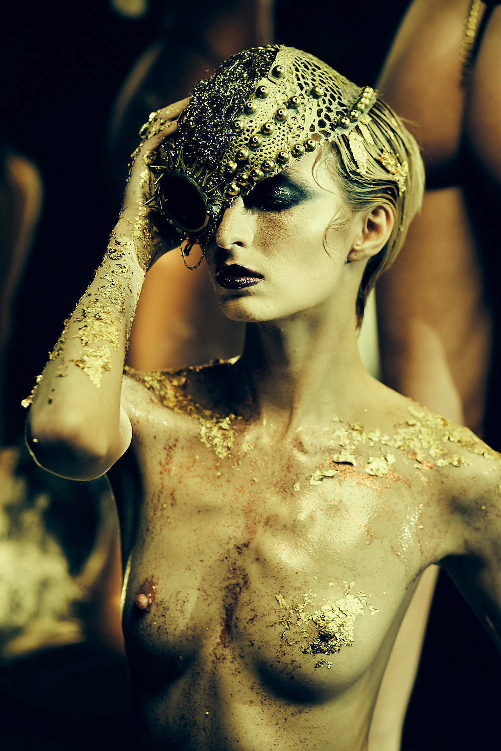 Арт-ню фотосессия с розами