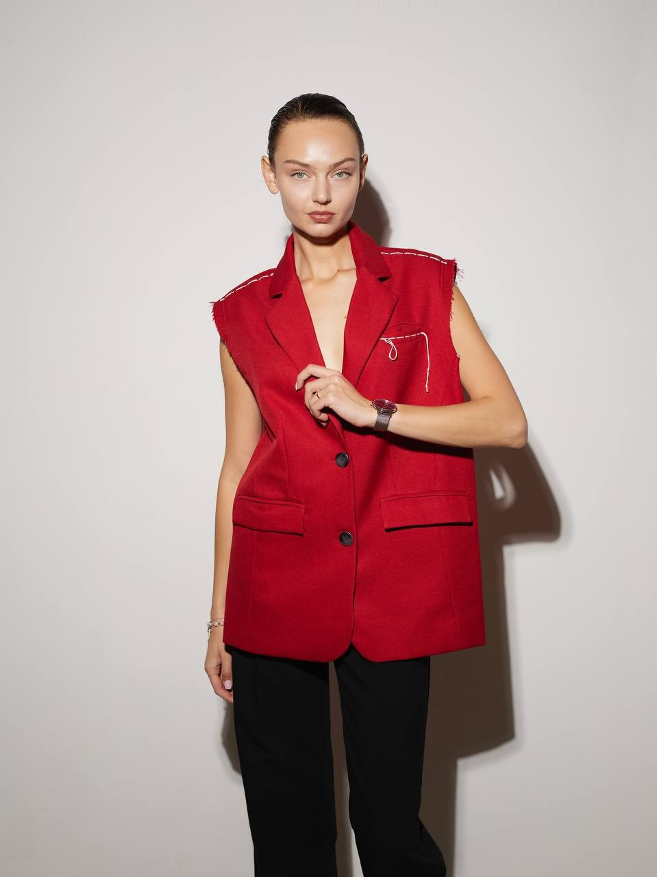 Олеся Е Размер S. Рост 181, Параметры: 86/61/89. LUNAPRO Дом стильных, сборных и индивидуальных съемок для брендов