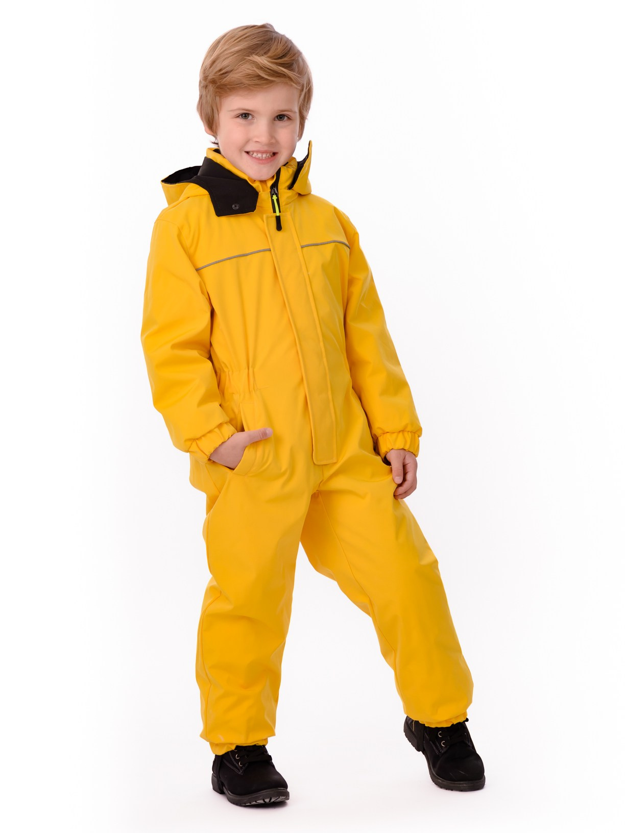 Детская фотосъемка для каталогов одежды и рекламы. Gramy-studio: фото, видео, инфографика и 3D визуализация для маркетплейсов