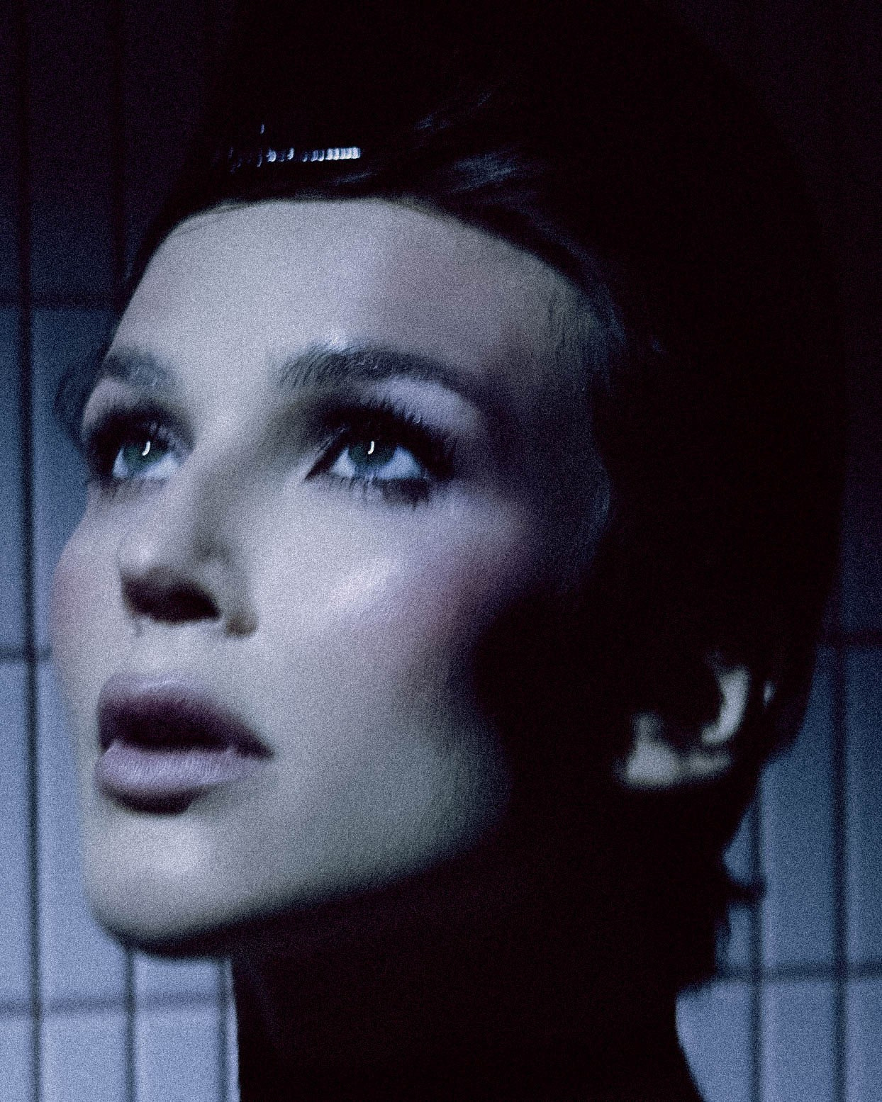 Girs. Male photographer