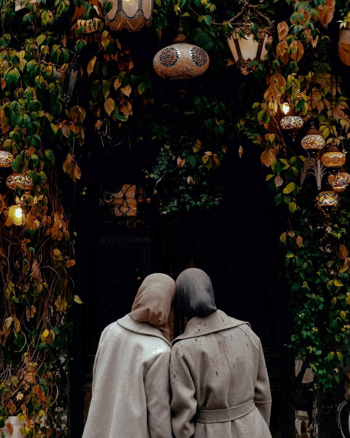 Современная концептуальная фотография о теле, уязвимости и идентичности. Визуальная практика на стиле честности, пост-иронии и искусства.Рекламная фотография, Концептуальная фотография, Современный художник, Психология, Коммерческий фотограф, Репортажный фотограф, Стрит фотография, Арт, Сюрреализм, Мобильная фотография, Снято на айфон, Дима Бурза