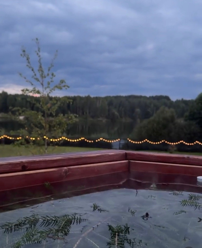 Ваши фото. Глэмпинг. Аренда дома для отдыха в Брянске. Банный чан, зона BBQ. Дом на озере в Брянске. Отдых Брянск