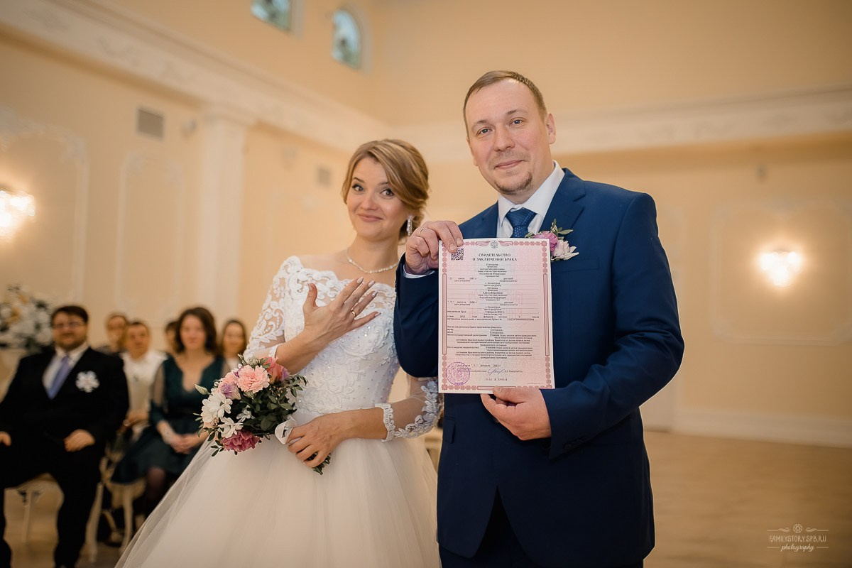 Свадебная фотосессия в интерьере: уют, фактура и свет как у старых мастеров. Свадебный фотограф — Санкт-Петербург (СПб) Питер